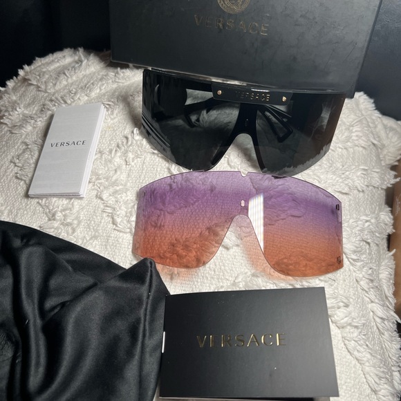 Versace sunglasses - Picture 6 of 8